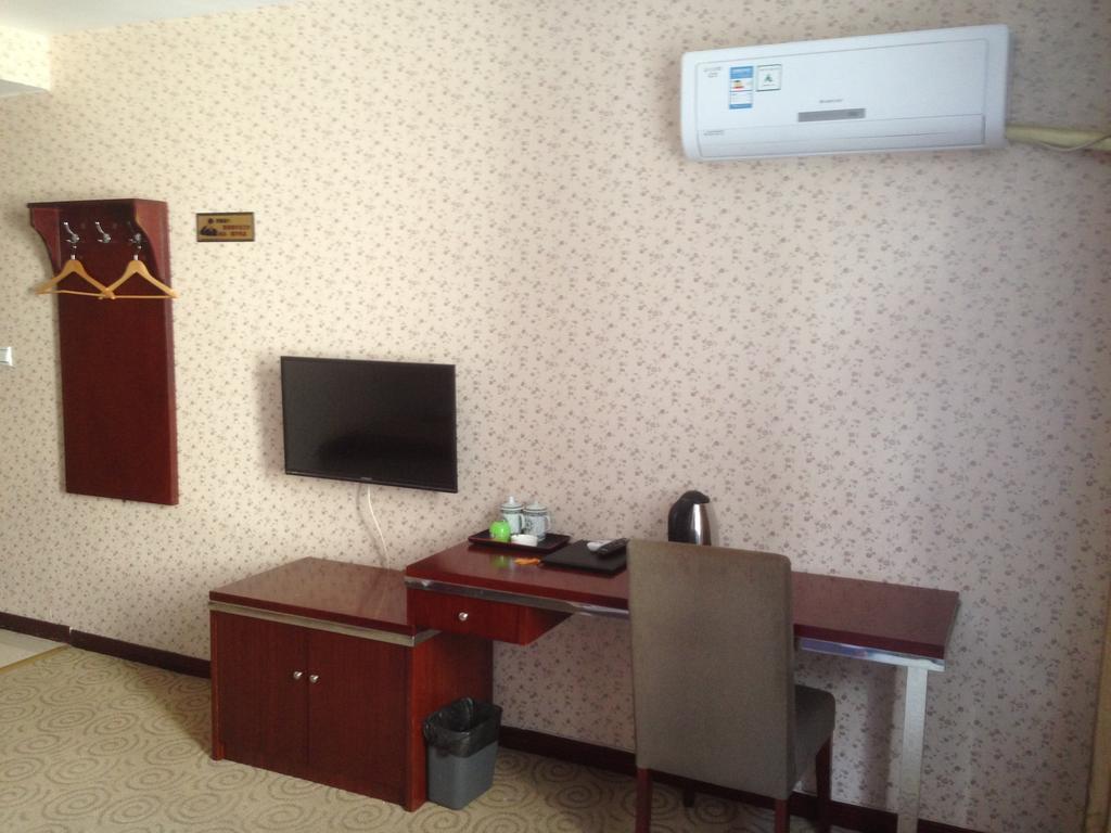 Jiuzhaigou Man Jiang Hong Hotel Room photo